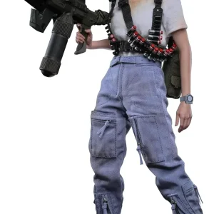 Hot Toys Alien 2 Ellen Ripley Sixth Scale Figure, 30 cm Tall